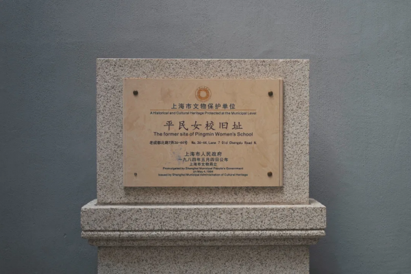 這輛“百年限定”的紅色巴士，今年特別值得坐上一坐