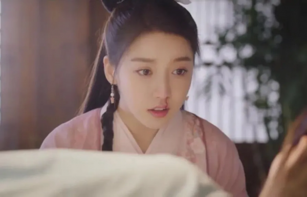 50歲老戲骨都被磨成矽膠少女臉，當代國產劇還能更辣眼嗎