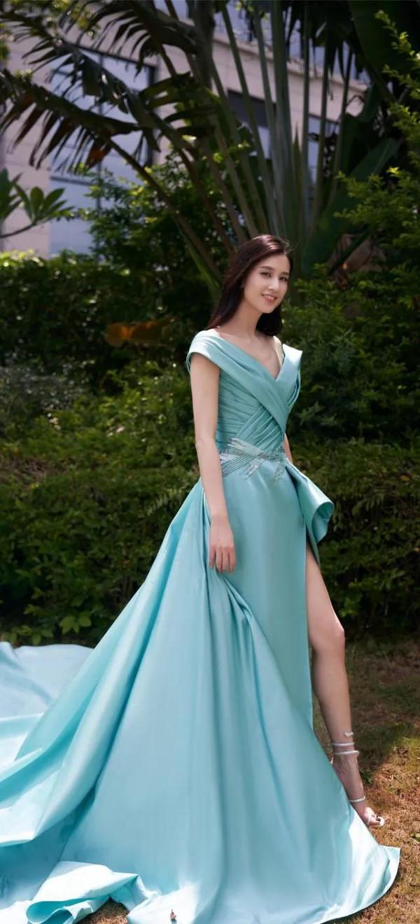 黃聖依顏值擔當 黃聖依顏值擔當