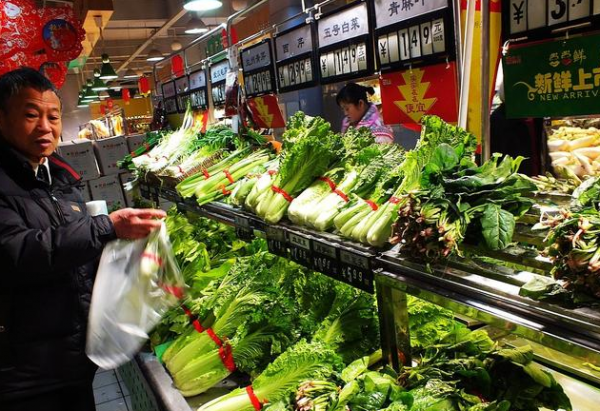 100萬存在農村信用社，年利息3.85萬，可以不上班了嗎？