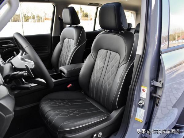 熱銷的四驅大SUV，城市舒服能越野，2.0T自動擋，帶你看坦克300