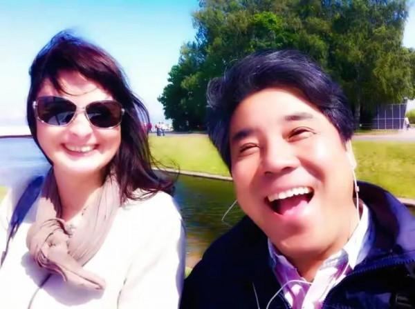 從毛阿敏身價百億60歲老公突然逝去看人間煙火最值得珍惜