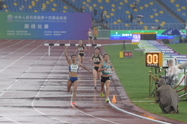 「請回答·我的2021」奔跑吧 全運冠軍張新豔