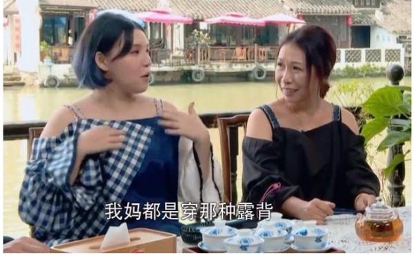 孝順的謝依霖：28歲嫁經紀人，30歲生二胎，成名後為父母買房