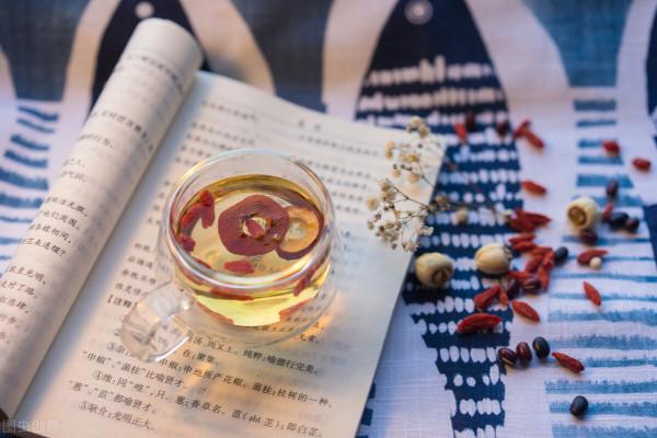 一個人最大的清醒：賺錢，謀生