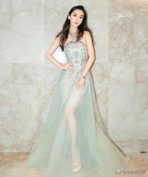 angelababy楊穎驚豔美圖，笑容甜美，滿滿正能量