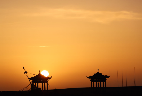 徒步五臺山，大霧中前行，風雲變幻，有計劃去的帶好裝備