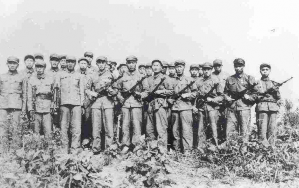 澳軍自認為天下無敵，1000人與我軍30人廝殺，結果被打出心理陰影