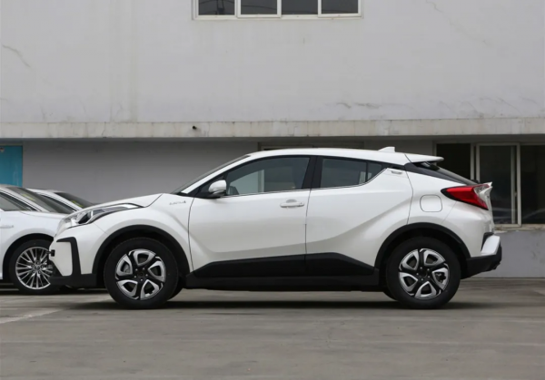 車300：豐田也有賣不動的車，全系降價8萬，11月僅售14臺