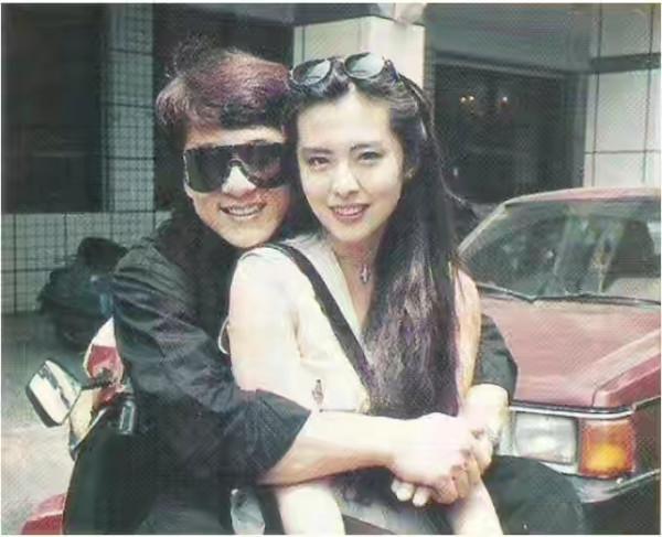 成龍曾在澳門賭場得罪“崩牙駒”，被14K包圍後，幸得賭王解救