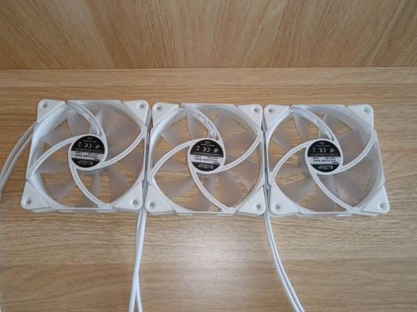 為了一盞燈換了整個電腦-盤點手裡的RGB裝置