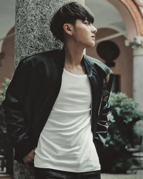 頂級男神黃子韜，帥成漫畫裡的人物