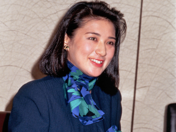 日本豪門兒媳有多難？34歲累到癌症離世，為生兒子慘遭婆家囚禁