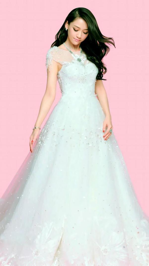 如今的陳喬恩終於結婚啦，幸福感滿滿