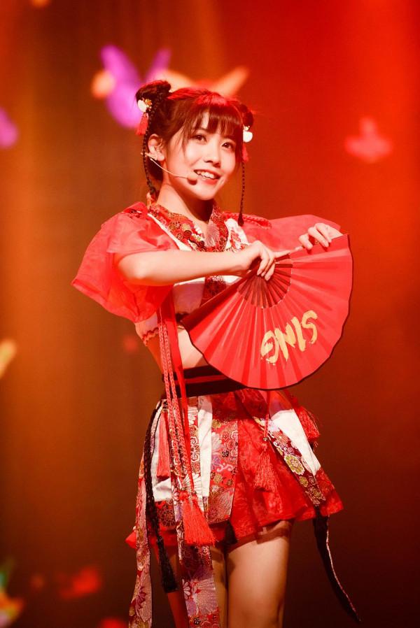 宣璐仿妝黎姿經典角色，被贊形神兼備，倚天走出多少經典造型？