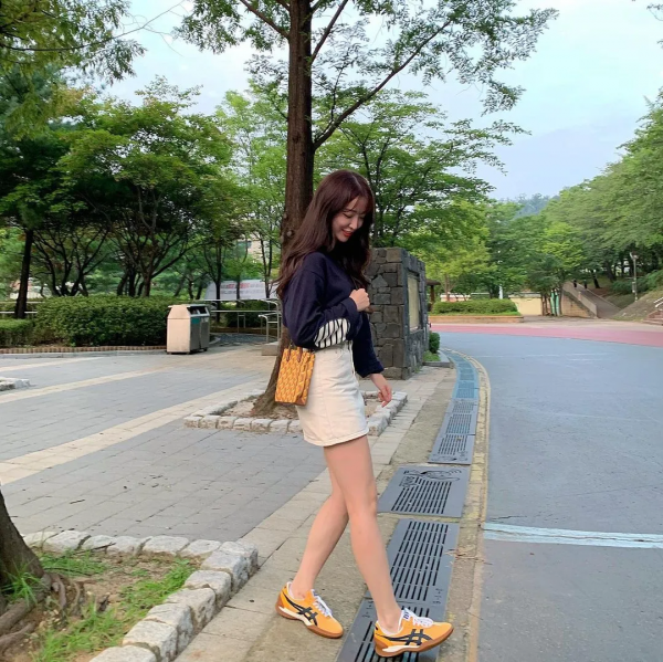 今年早秋，打敗小白鞋，這雙鞋誰穿誰美