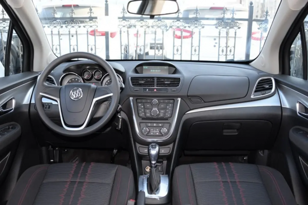 6萬出頭，二手別克昂科拉外觀精緻、動力夠用，家用代步的選擇