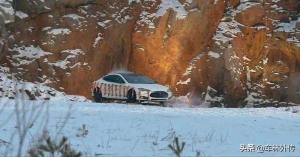 芬蘭車主用30公斤炸藥炸燬特斯拉,理由是維修費太貴 芬蘭車主用30公斤炸藥炸燬特斯拉,理由是維修費太貴