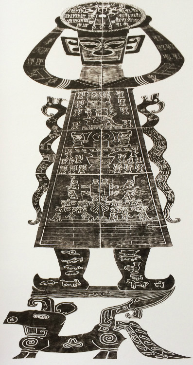 體勢巍峨拼接玉板立人像