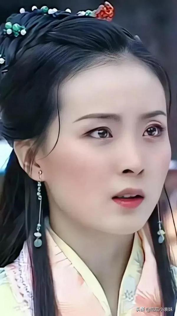 “晴兒格格”王豔，溫柔嫻靜，秀外慧中