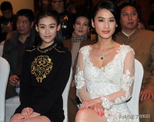 中老年陳浩民扮嫩演少俠，臉上褶子顯老，反倒是女主成亮點