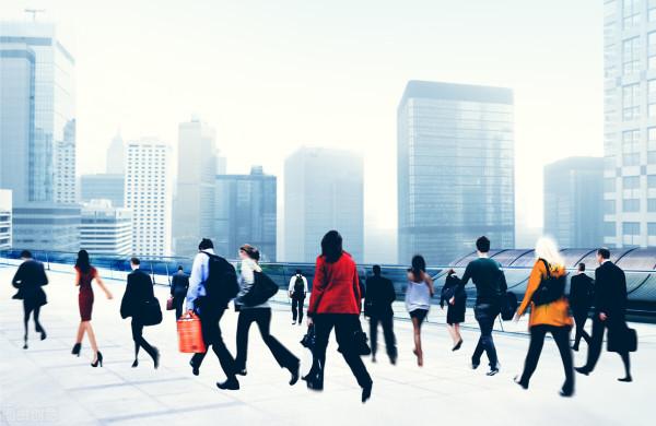 買不起到賣不掉，房地產告別&OpenCurlyDoubleQuote;黃金時代&rdquo;，高房價還能撐多久？