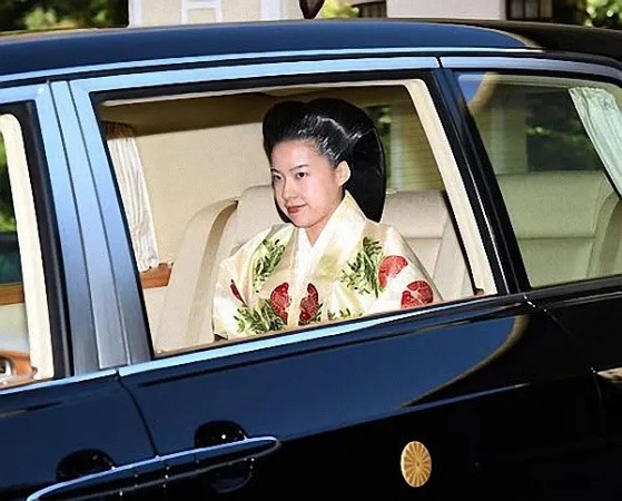 日本絢子公主:嫁妝600萬,新郎長得帥家世好,愛笑的女孩運氣好 日本絢子公主:嫁妝600萬,新郎長得帥家世好,愛笑的女孩運氣好