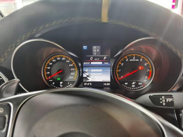 一騎驍雄！18款AMG GLC63升級高畫質儀表屏、顯示屏及碳纖方向盤