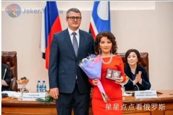 俄羅斯38歲的艾塔琳娜生14個孩子成為超級母親英雄