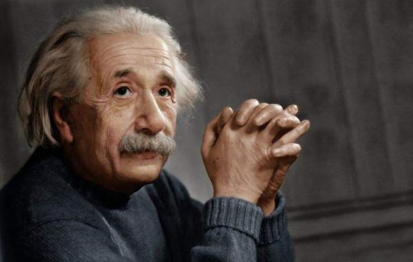 3位偉大科學家的童年故事，牛頓出生時3斤，愛因斯坦被認為是低能