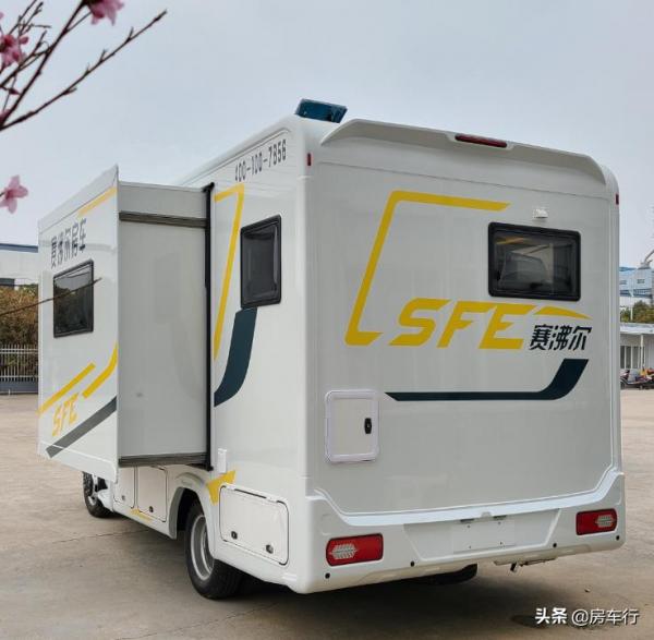 後開門+全實木內飾，盡享寬敞舒適，賽沸爾單拓展C型房車