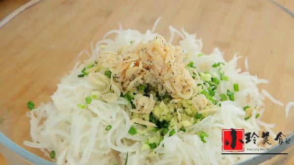 教你用蘿蔔做菜盒，不用發麵，皮薄餡大，鮮香味美，全家人都愛吃