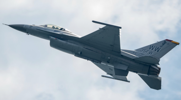 高空拋物事件升級,日本大怒:駐日美軍立刻停飛所有F-16戰機 高空拋物事件升級,日本大怒:駐日美軍立刻停飛所有F-16戰機