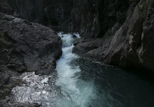 抓住秋天的尾巴，快來這8個絕美旅行地，享受當下的美景吧