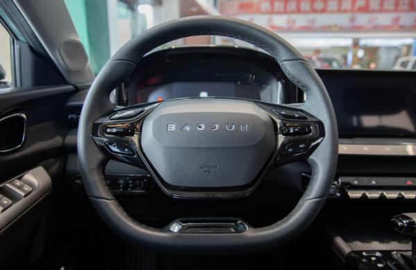 年輕人第一臺旅行車,空間賊大,起步不到8萬,到店實拍Valli 年輕人第一臺旅行車,空間賊大,起步不到8萬,到店實拍Valli