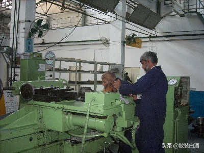 巴鐵成中介！為何大家買梟龍都找巴鐵而不是中國？那我們有分成嗎