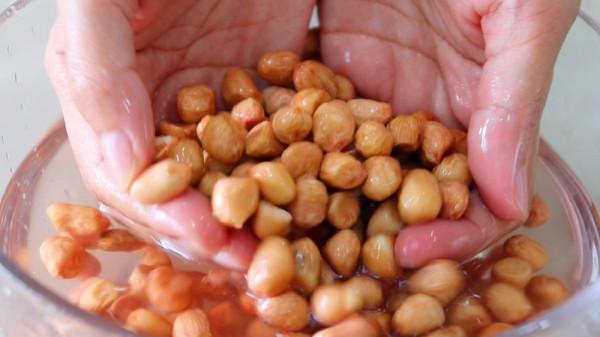 炒花生米別先放油了,50歲老爸教你一個不外傳絕招,香脆不黑焦 炒花生米別先放油了,50歲老爸教你一個不外傳絕招,香脆不黑焦