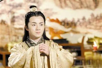 李世民為何寧願讓世人唾罵,也要霸佔李元吉的妻子?不是因為美色 李世民為何寧願讓世人唾罵,也要霸佔李元吉的妻子?不是因為美色