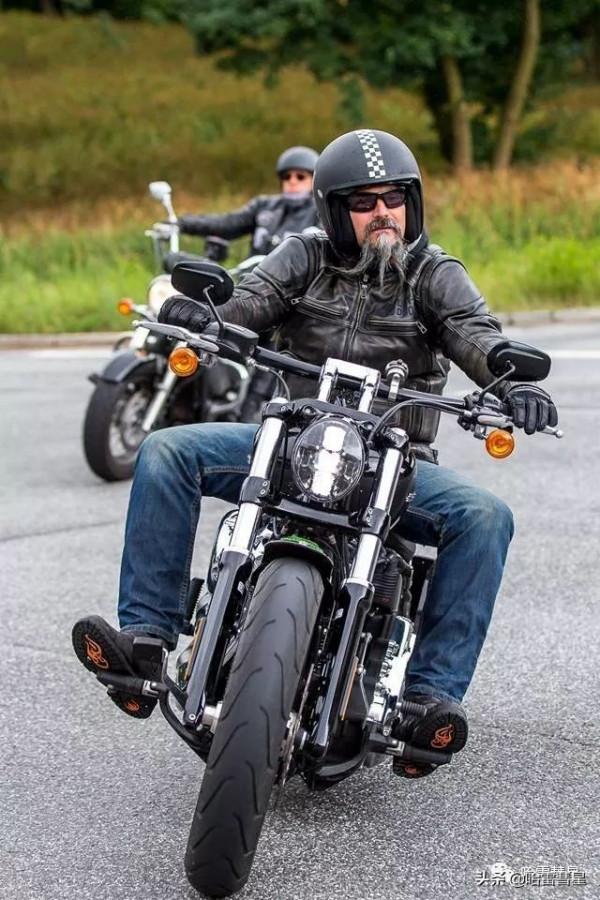 「 滾雷之聲 」數萬輛哈雷的巡遊活動 「 滾雷之聲 」數萬輛哈雷的巡遊活動