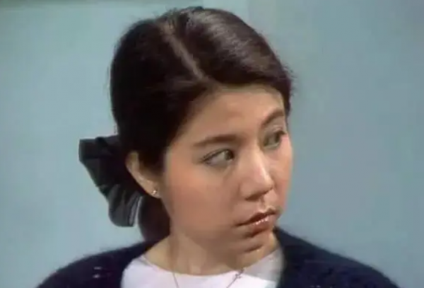 1993年黃家駒去世，在靈堂上痛哭的前女友林楚麒，為何遭到驅趕？