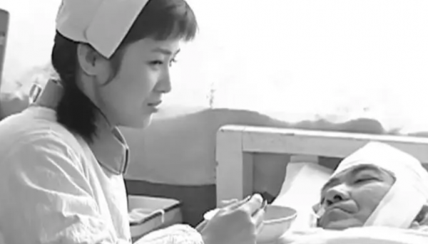 1931年,連長張行忠負傷住院,看護士臉熟,詢問得知,是自己妻子 1931年,連長張行忠負傷住院,看護士臉熟,詢問得知,是自己妻子