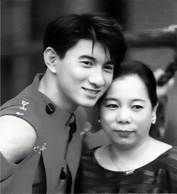 火了33年，“小虎隊”憑啥？