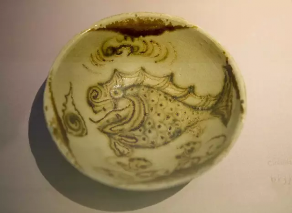 新加坡海域古沉船發現大批元青花