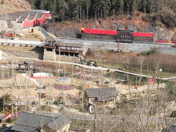 走進京山的向集村