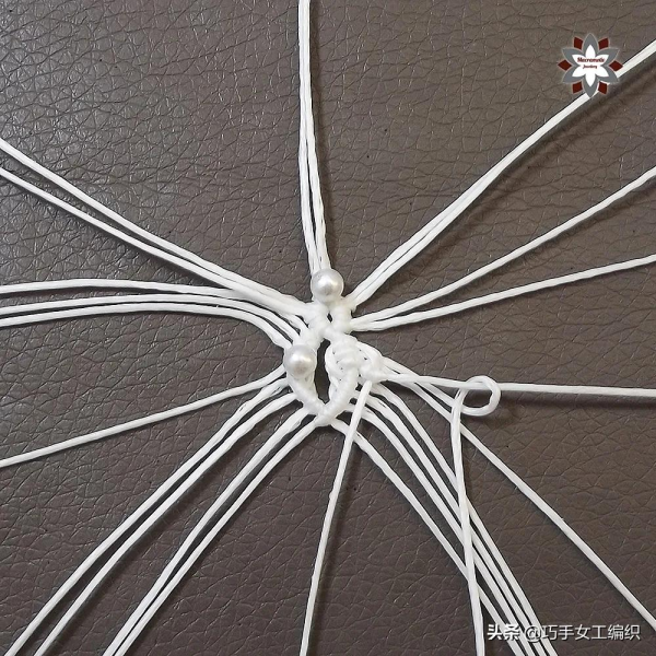 用繩子就能編出漂亮的雪花，超詳細的教程，一步一步教你編