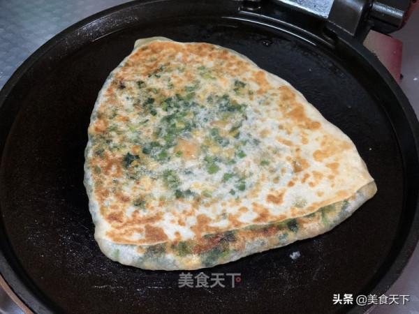 這樣的餡餅你喜歡嗎?皮薄餡多,用料十足!一口下去滿嘴留香 這樣的餡餅你喜歡嗎?皮薄餡多,用料十足!一口下去滿嘴留香