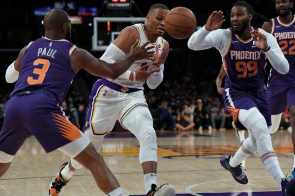 季前賽-威少繼續低迷12投8分9失誤,湖人不敵太陽四連敗 季前賽-威少繼續低迷12投8分9失誤,湖人不敵太陽四連敗