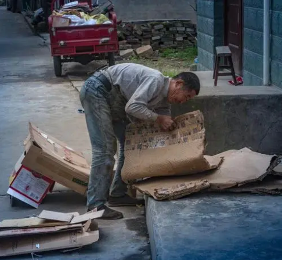 價值347萬的“紙片”，竟然是在廢品站撿到的，這“漏”太誇張了