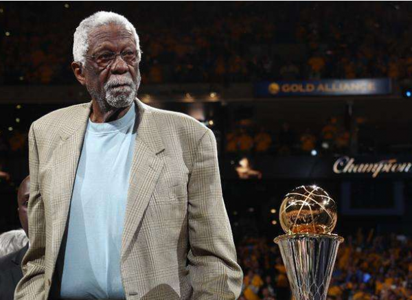 拉塞爾年事已高，如果他哪天退休，誰來接替他頒發FMVP獎盃？