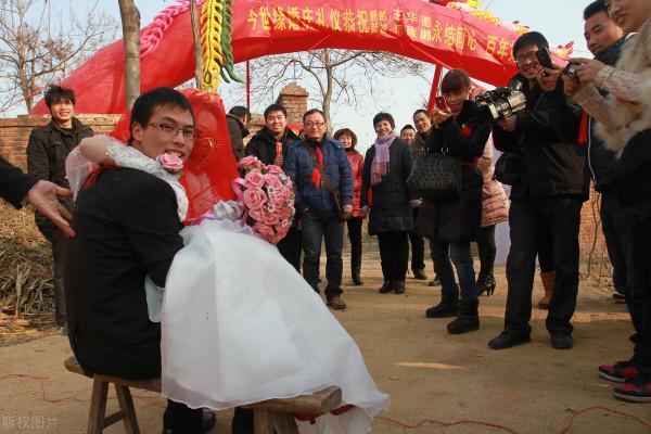農村青年出現娶妻荒,有兩大怪象出現,看了心急也沒辦法,咋解? 農村青年出現娶妻荒,有兩大怪象出現,看了心急也沒辦法,咋解?